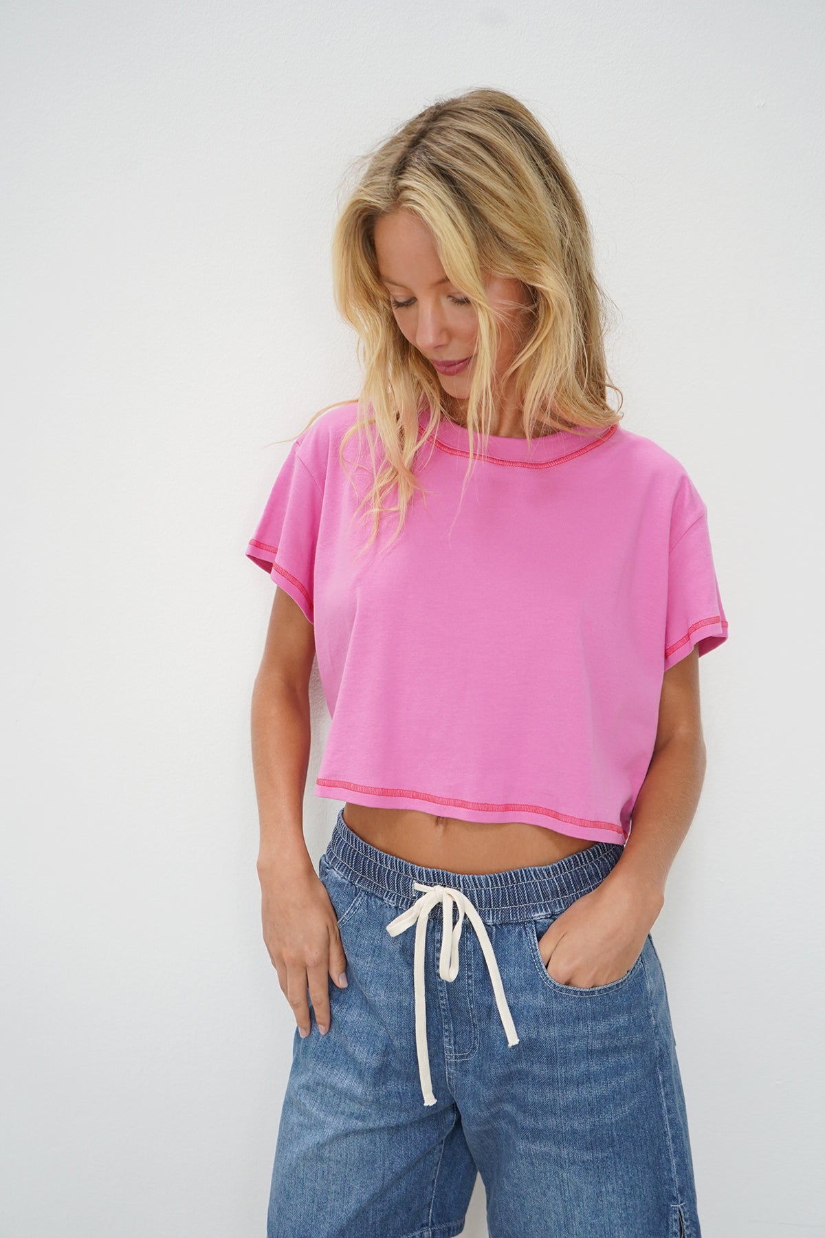 Leni Cropped Tee - Bright Pink