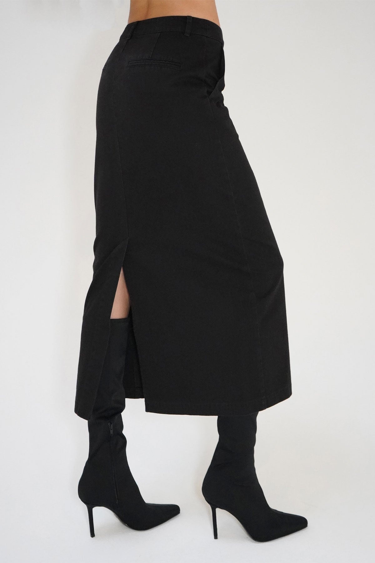 LNA Dara Twill Skirt in Black