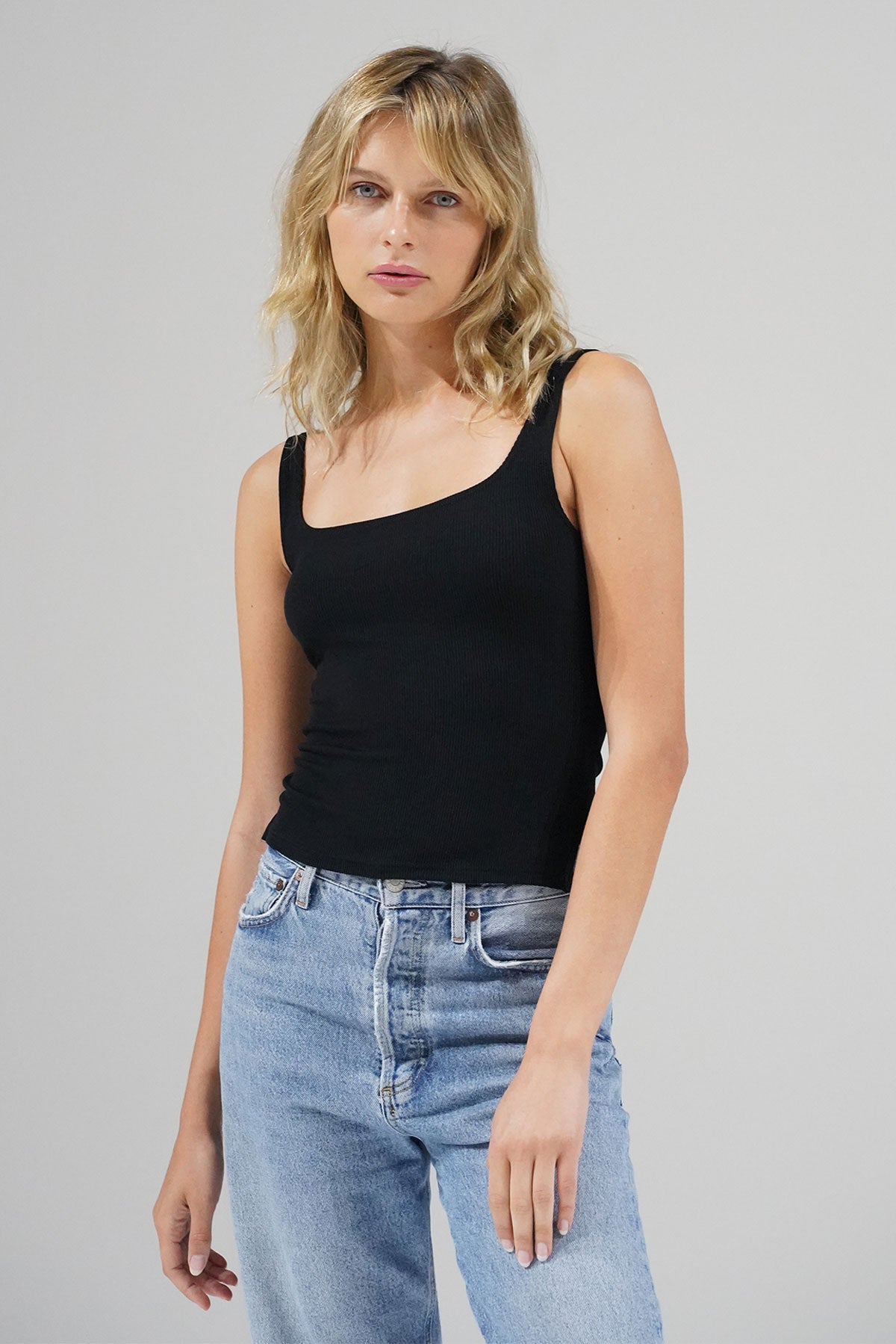 Essential Ribbed Scoop Tank - Black – LNA Clothing