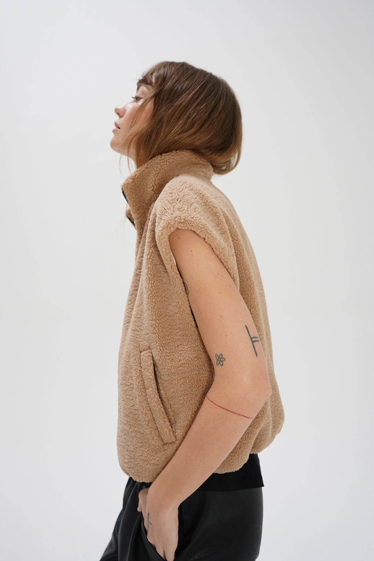 LNA Gabin Sherpa Vest in Teddy